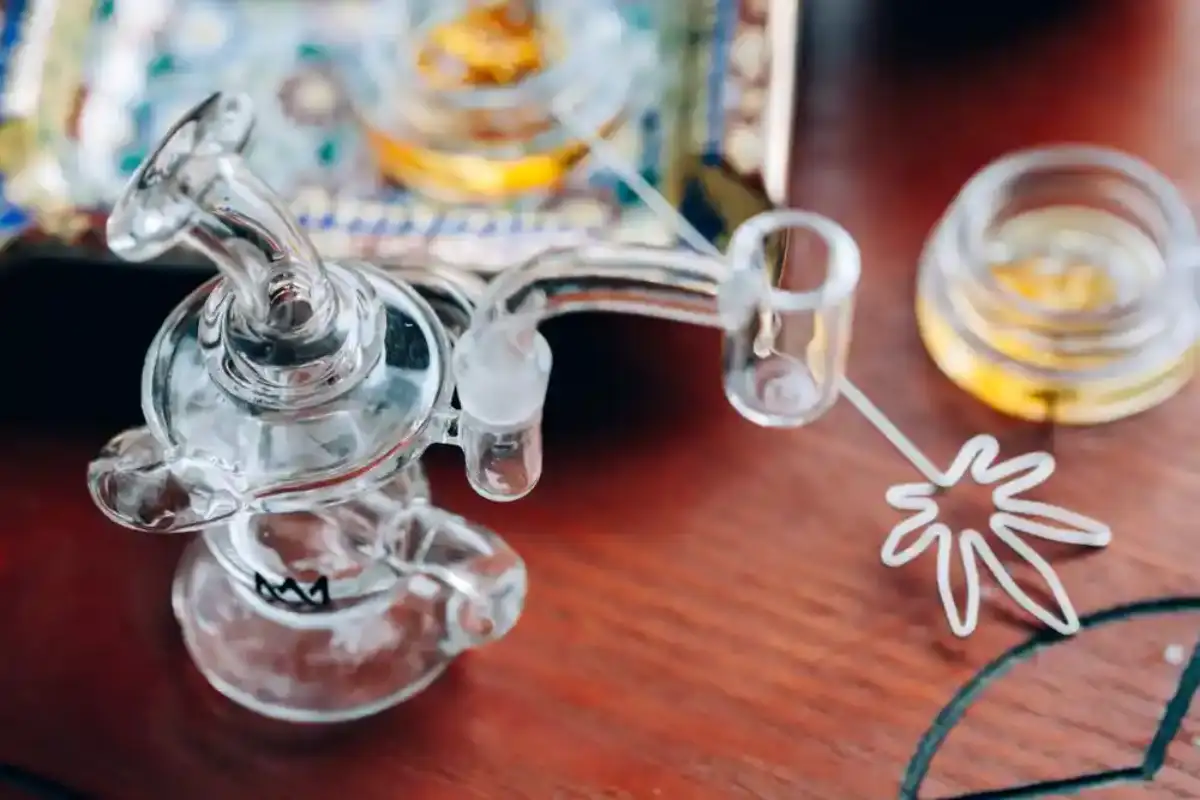 glass cannabis jig